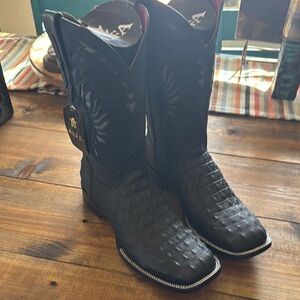 Black Caiman Horn Men’s Western Cowboy Boots